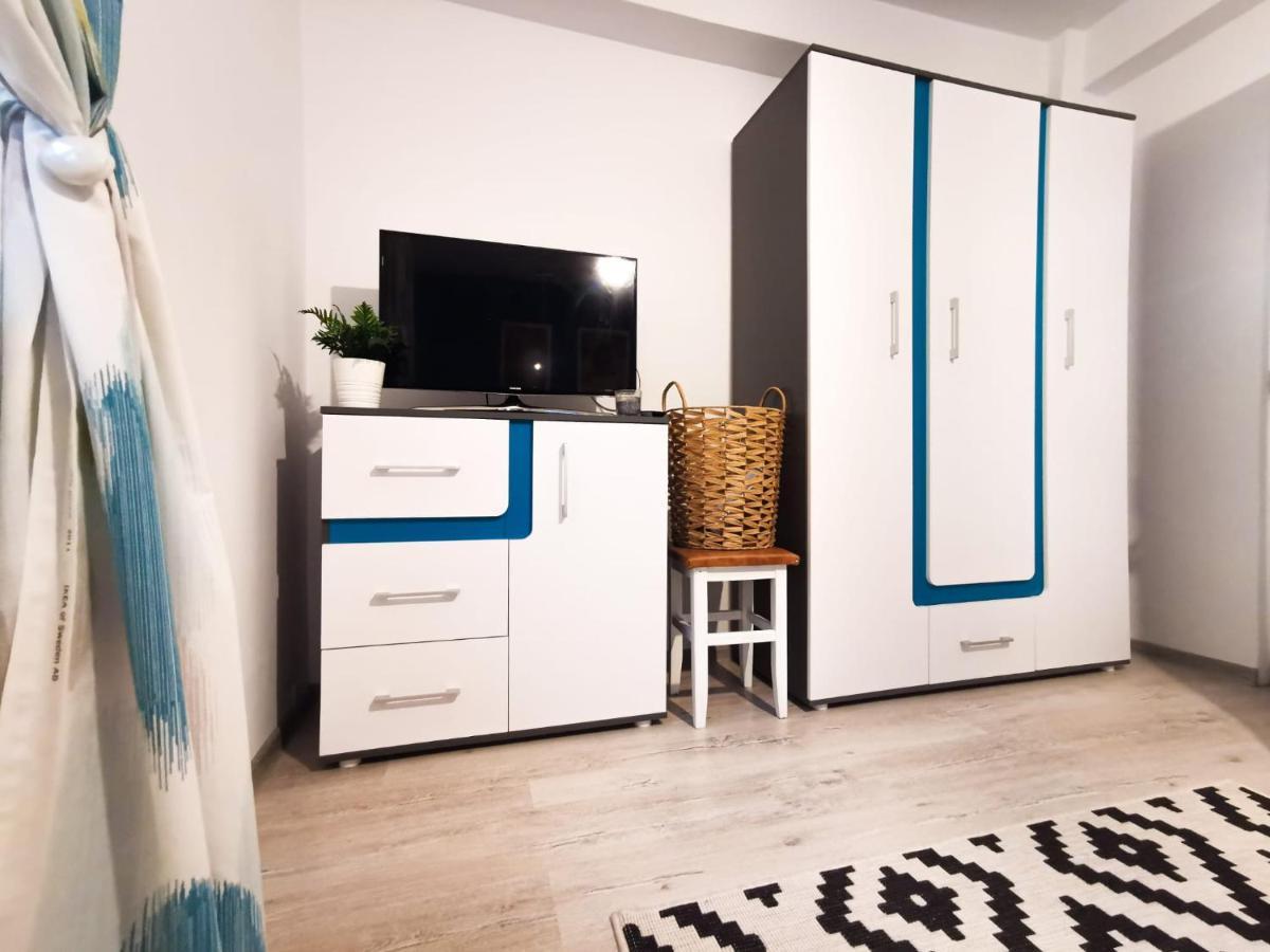 105500 Apartment Buşteni Exteriör bild